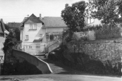 Der Schulberg mit der ersten Steedener-Schule