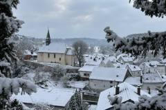 Blick auf die Johanneskapelle vom Löwen