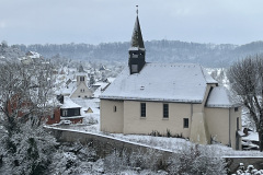 Blick auf die Johanneskapelle vom Löwen