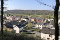 Blick auf die Dorfmitte Steeden von der sog. Paulchenallee